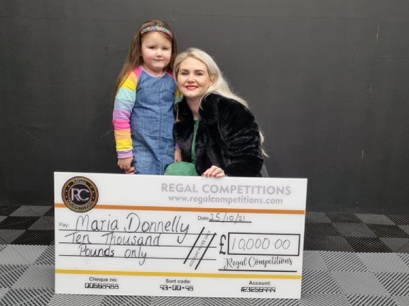 MARIA DONNELLY FROM COUNTY TYRONE- WINNER OF £10.000 CASH