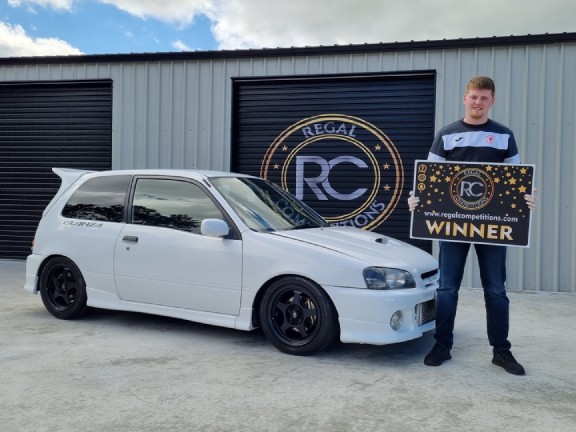 PAULL HIGGINS FROM COUNTY SLIGO- WINNER OF WHITE TOYOTA GLANZA