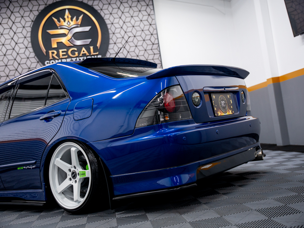 FULLY KITTED LEXUS IS200